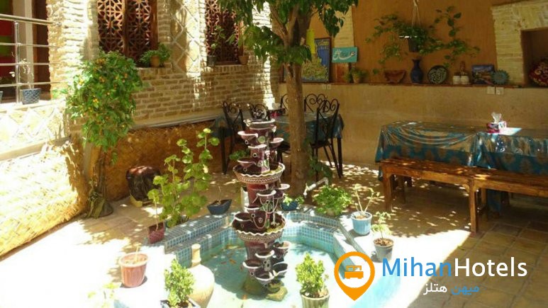 اقامتگاه سنتی گلستان راز شیراز